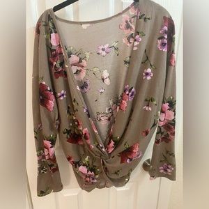 Piphany Green Street sweater Size 2